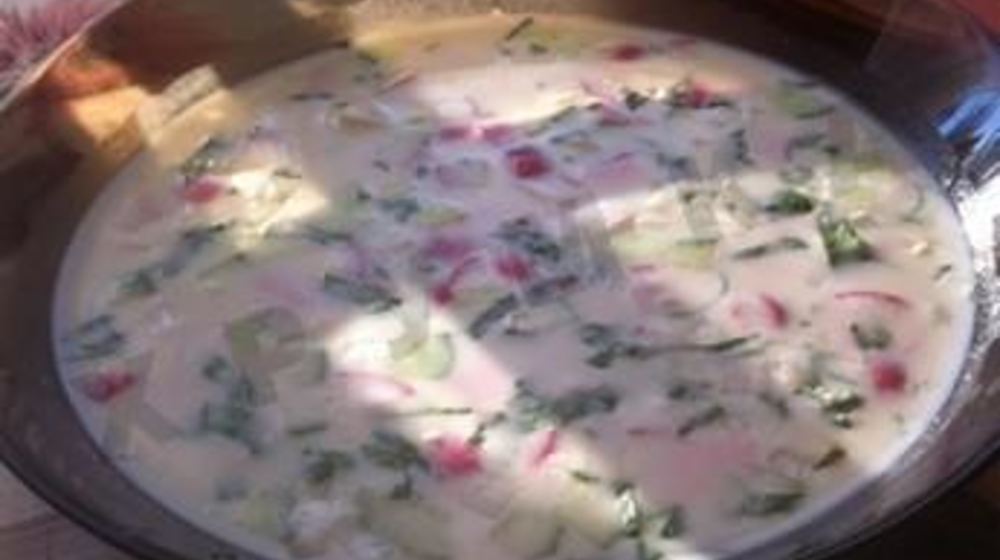 Как приготовить сельдереевую окрошку на кефире