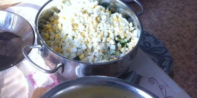 Рецепт сельдереевой окрошки на кефире