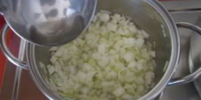 Рецепт овощного крема-супа с сухариками