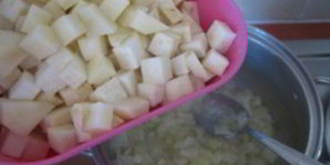 Рецепт овощного крема-супа с сухариками