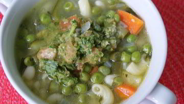 Рецепт Овощного супа с фасолью и песто