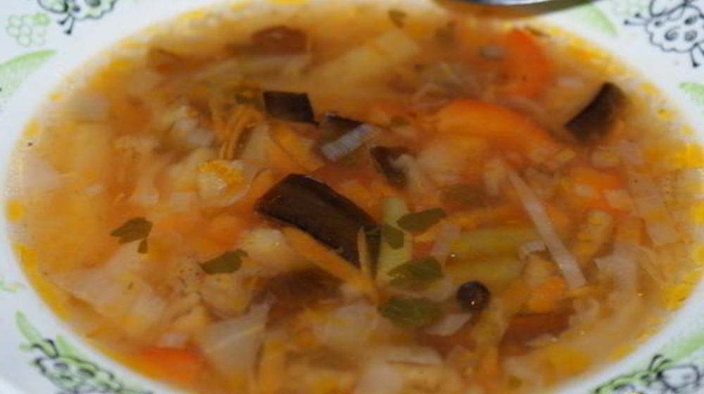 Как приготовить овощной суп с грибами и баклажаном