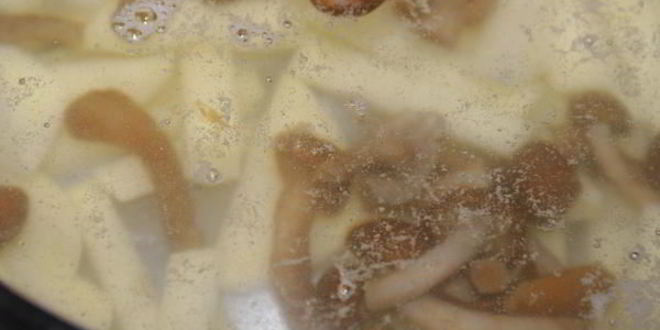 Рецепт овощного супа с грибами и баклажаном