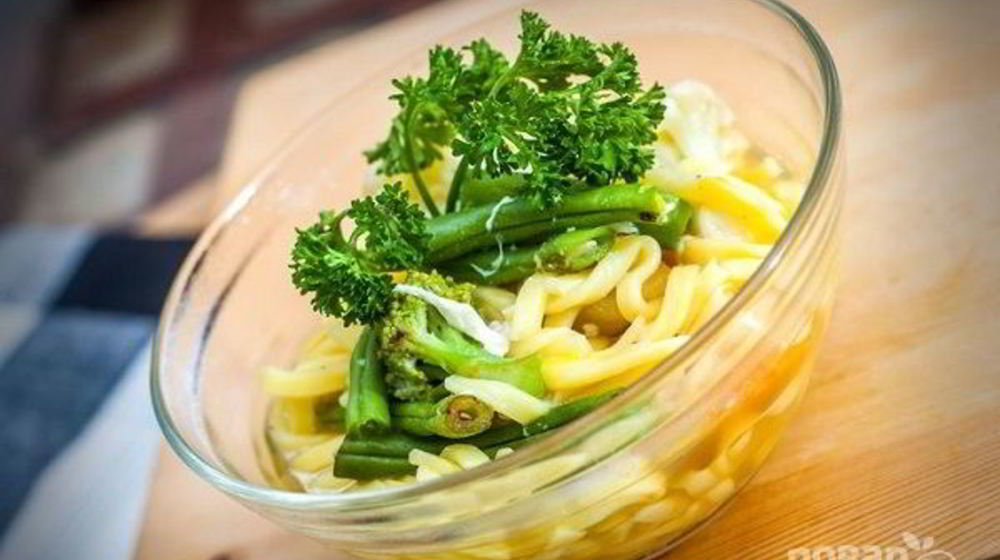 Как приготовить овощной суп с лапшой