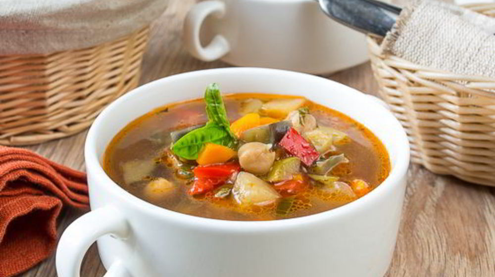 Как приготовить овощной суп с нутом и лимоном