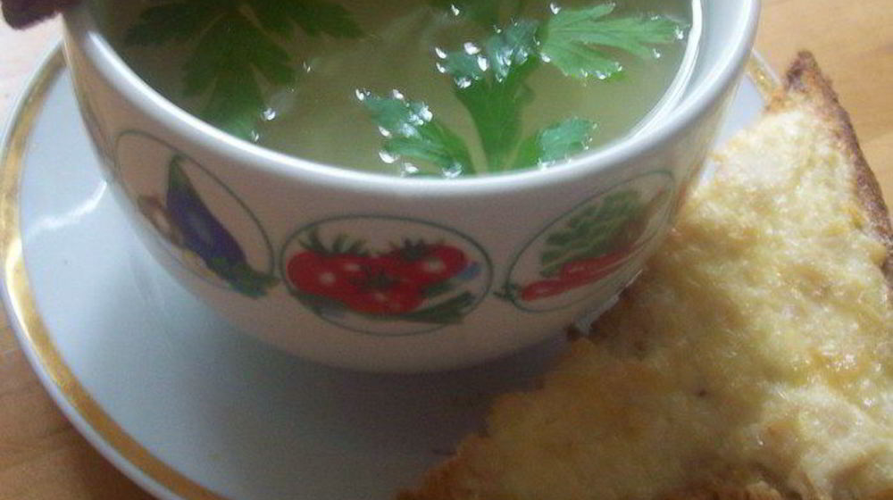 Как приготовить чесночную похлебку с сырно-куриными тостами
