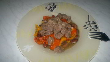 Рецепт Похлебки из бобов со сладкими перцами и мясным бульоном на бальзамическом уксусе