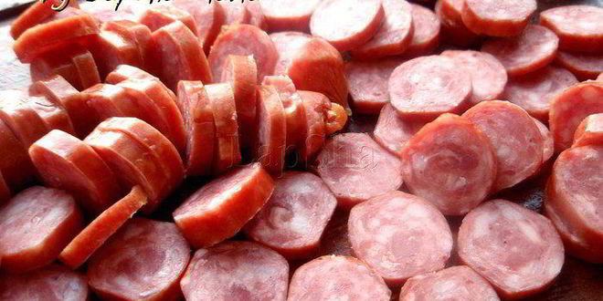 Рецепт томатной похлебки с копчеными колбасками и фасолью