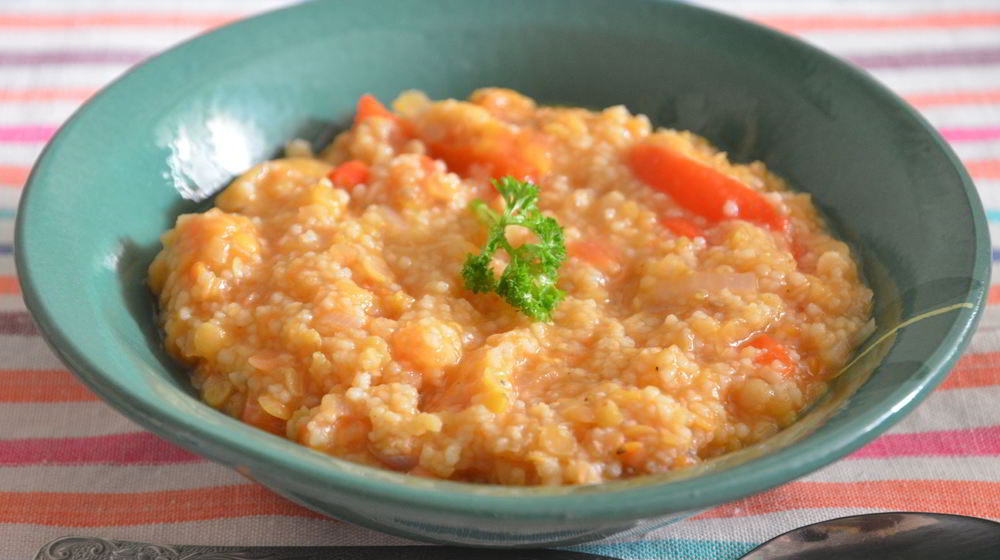 Как приготовить томатный суп-похлебку с кускусом, сладким перцем и острым чили