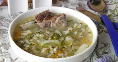 Рецепт Рассольника с перловкой и солеными огурцами