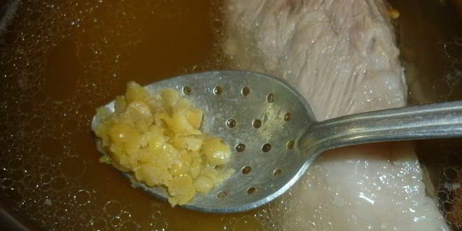 Рецепт бабушкиных щей из квашеной капусты с горохом