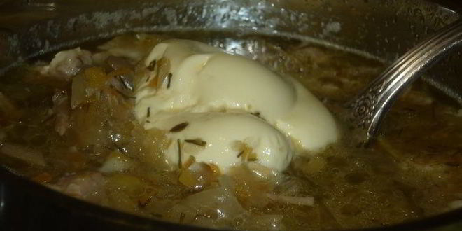 Рецепт бабушкиных щей из квашеной капусты с горохом