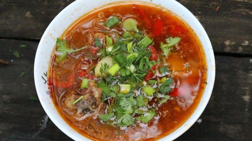 Как приготовить шурпу из баранины в казане на костре