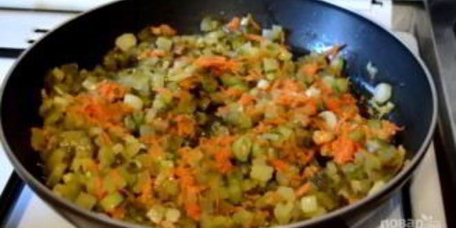 Рецепт рыбной солянки с крабовыми палочками