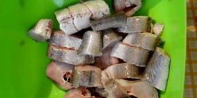 Рецепт рыбной солянки с крабовыми палочками