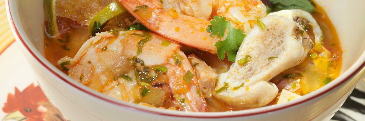 Рецепт Солянки с пастой том-ям и лимонной травой