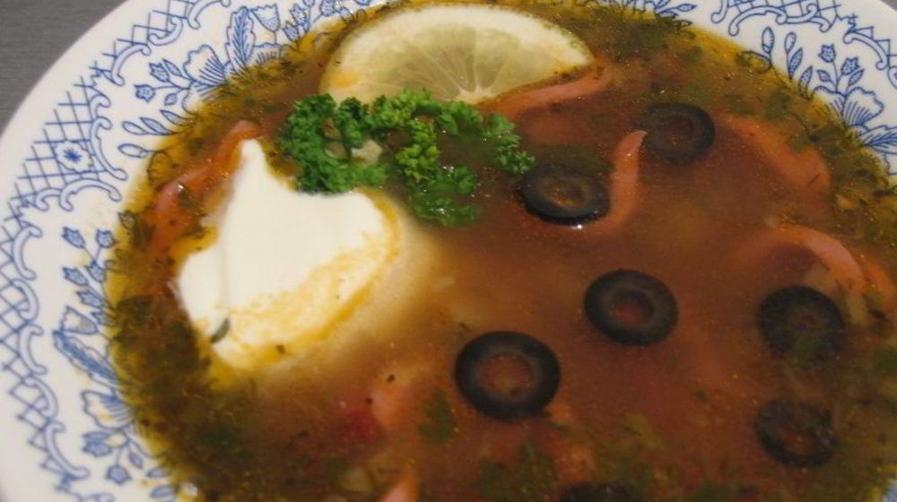 Как приготовить солянку с сосиской и картошкой