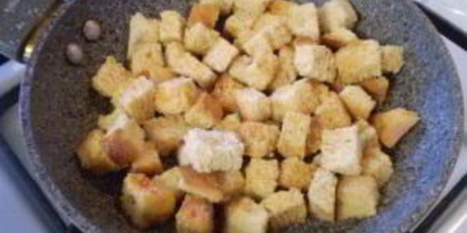 Рецепт горохового супа-пюре с гренками