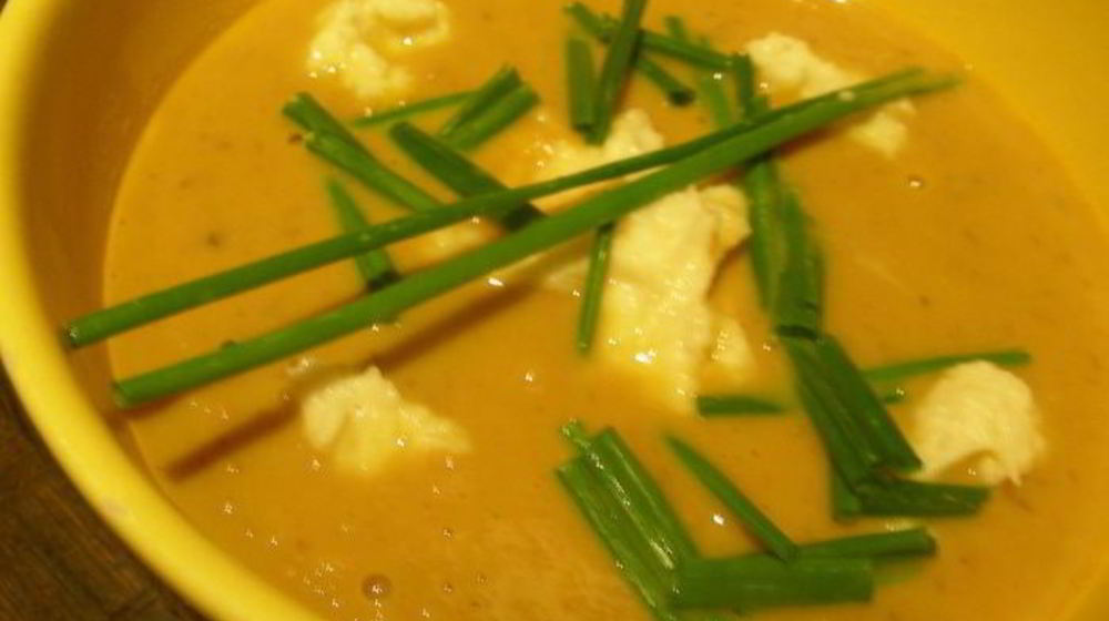 Как приготовить нежный крем-суп из каштанов с красным вином и пюре из сельдерея