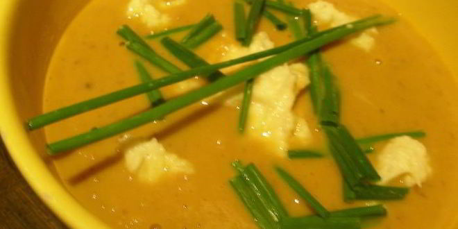 Рецепт нежного крема-супа из каштанов с красным вином и пюре из сельдерея