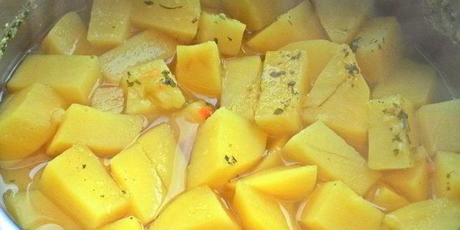 Рецепт супа-пюре картофельного с горошком и беконом