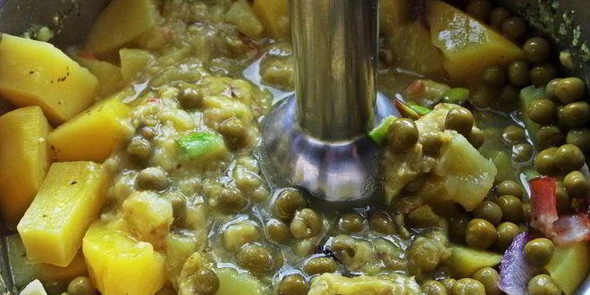 Рецепт супа-пюре картофельного с горошком и беконом