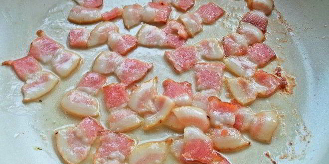 Рецепт супа-пюре картофельного с горошком и беконом