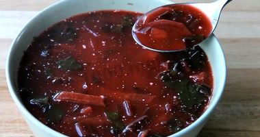 Рецепт Свекольника с ботвой и курой