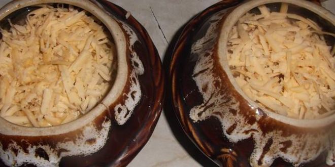 Рецепт сырно-лукового суп с чесночными гренками