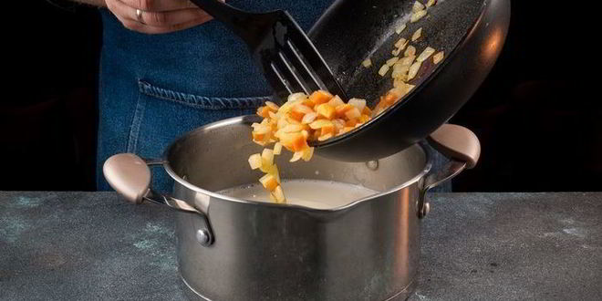 Рецепт сырного крема-супа с крабовым мясом