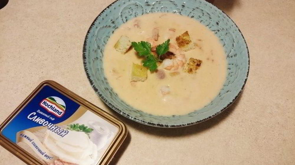 Как приготовить сырный суп с томатами и креветками