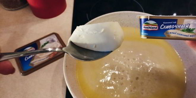 Рецепт сырного супа с томатами и креветками