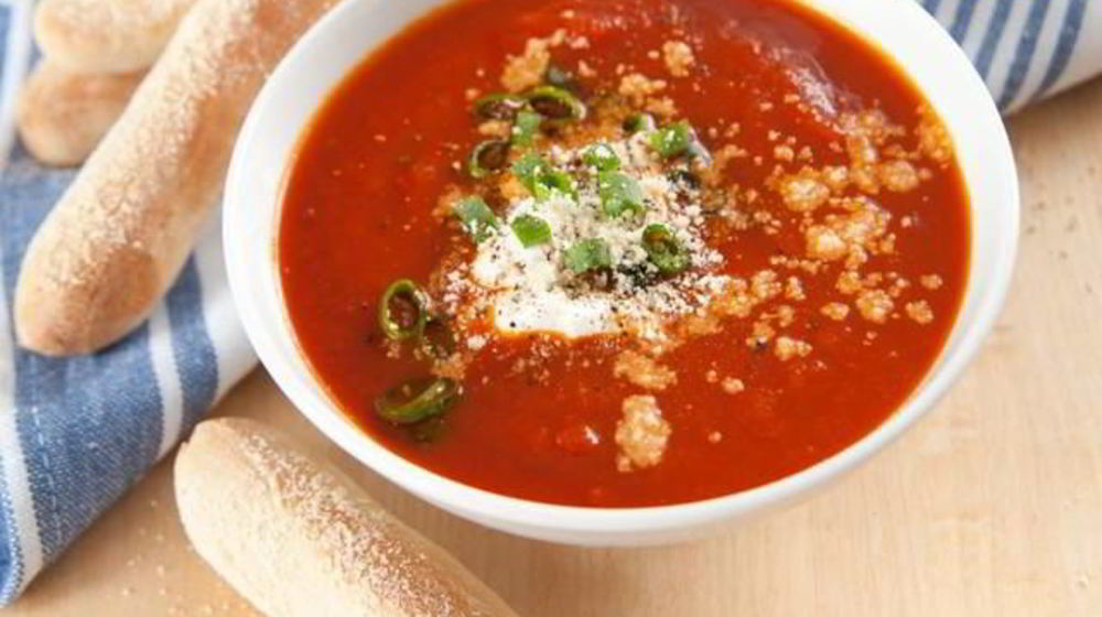Как приготовить томатный суп с рикоттой и пармезаном