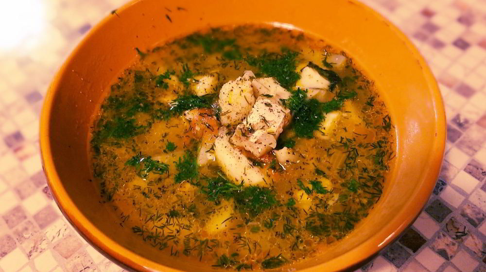 Как приготовить уху с картофелем на курином бульоне