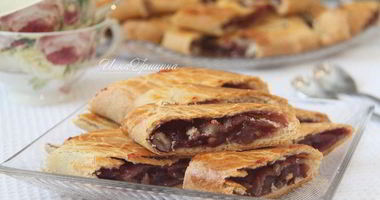 Рецепт Бабушкиных рулетиков с клубникой и лукумом