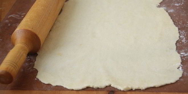 Рецепт бабушкиных рулетиков с клубникой и лукумом