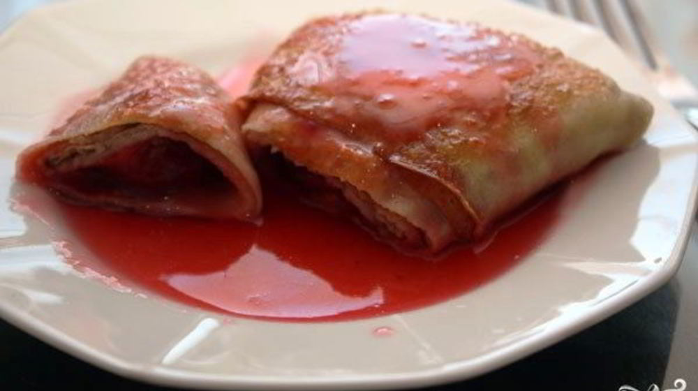 Как приготовить блинчики со сливами