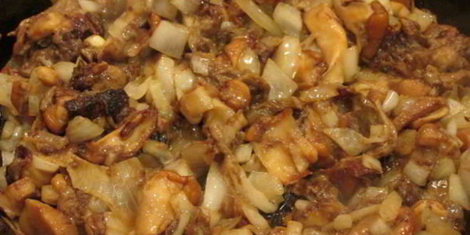 Рецепт блинов с курицей, грибами и сыром