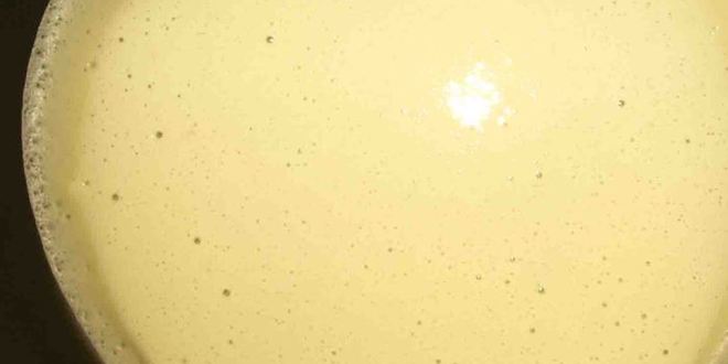 Рецепт простых блинов с салатом из свеклы и селедки