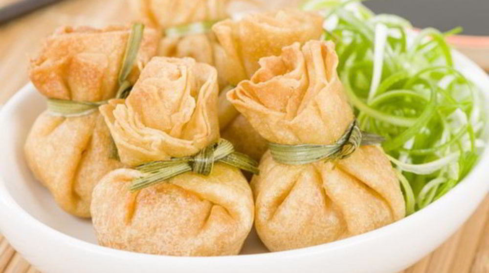 Как приготовить пряные блины с укропом и брынзой