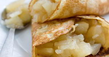 Рецепт Тонких блинчиков с пряной яблочной начинкой