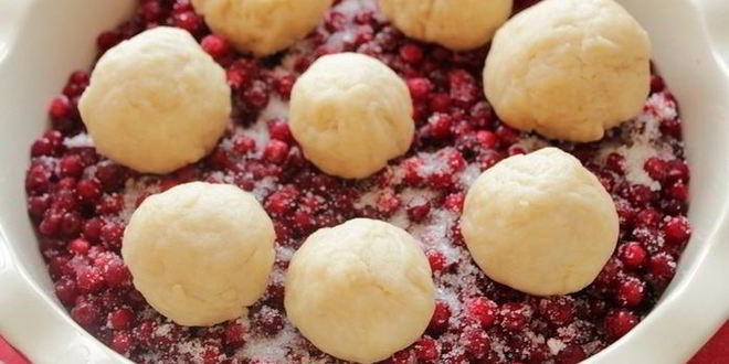 Рецепт бухтельна — воздушных булочек с горячим ягодным конфитюром