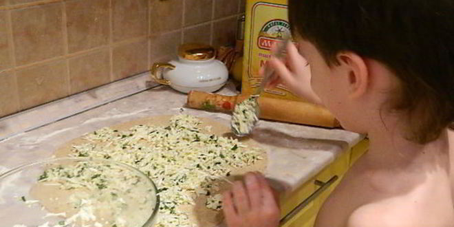 Рецепт булочек с брынзой ароматные