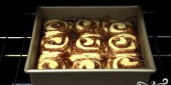 Рецепт булочек с корицей и сливочной глазурью