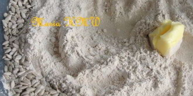 Рецепт булочек с семечками подсолнуха