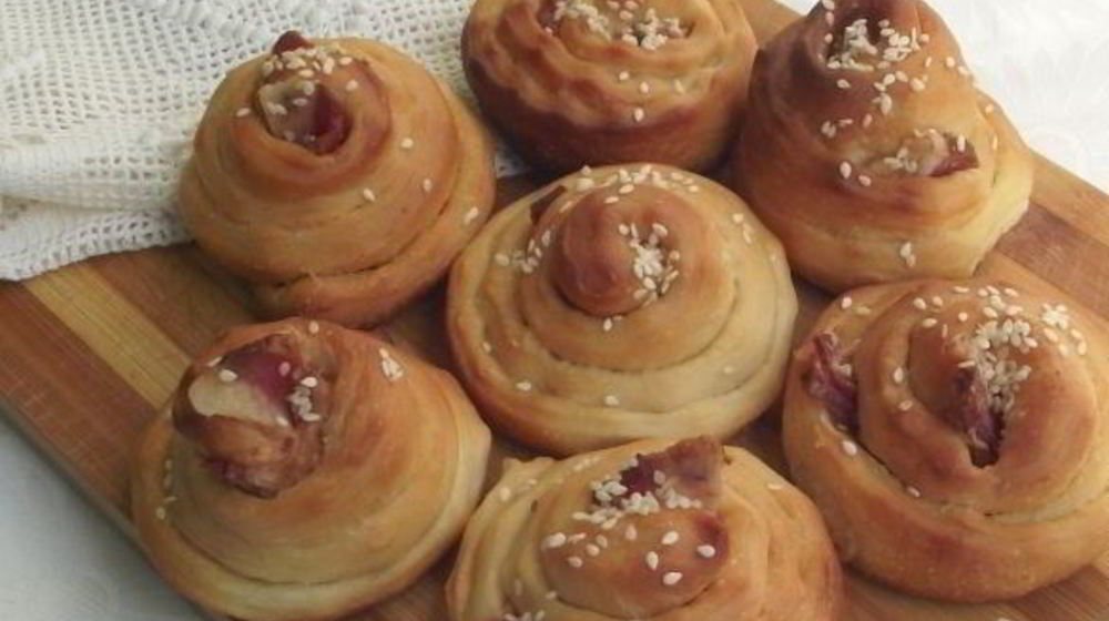 Как приготовить булочки-улитки с беконом