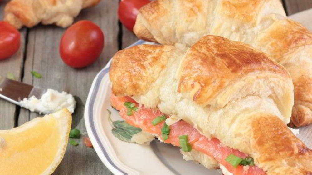 Как приготовить круассан с семгой и сливочным сыром