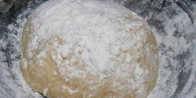 Рецепт румяных булочек с курагой и черносливом