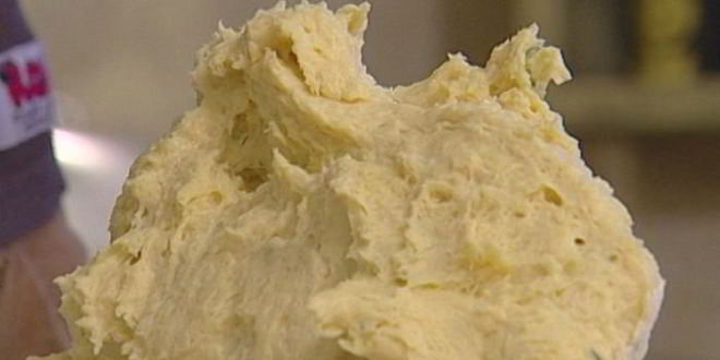 Рецепт сливочных булочек с малиной