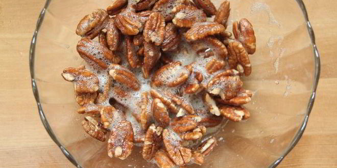 Рецепт чизкейка с корицей, яблоком и сахарным пеканом